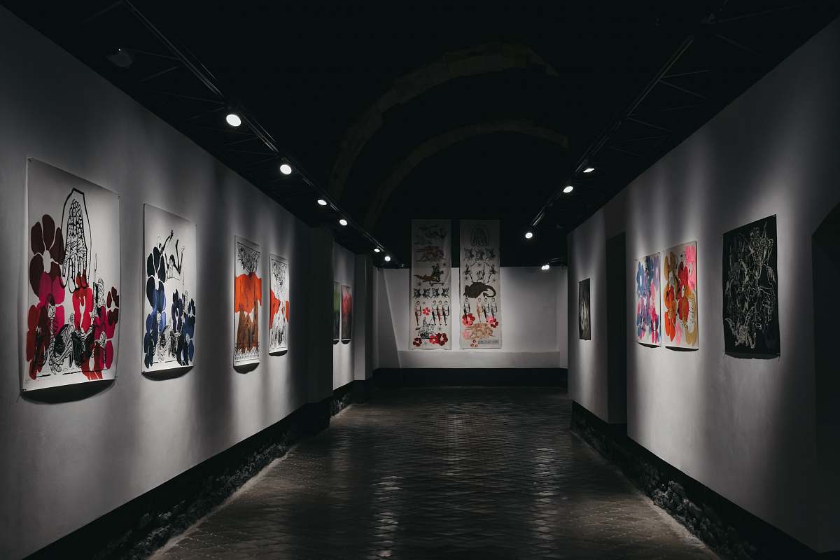 art gallery empty hallway with paintings on the wall lviv